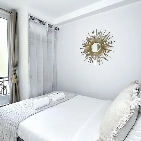 Comfortable Family Flat In Paris