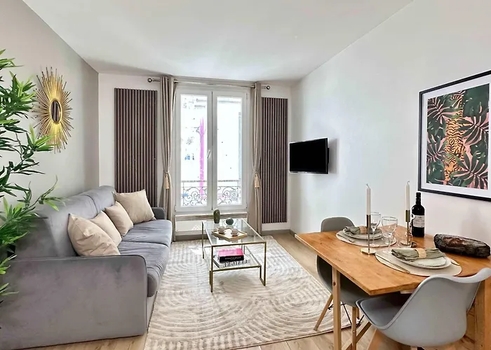 Apartament Comfortable Family Flat In Paryż
