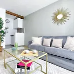 Daire Comfortable Family Flat In