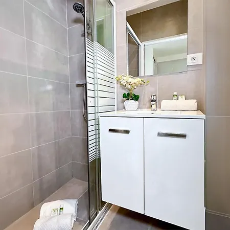 Comfortable Family Flat In Lägenhet Paris